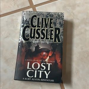 Lost City book by Clive Cussler